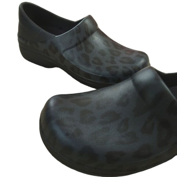 Crocs Dual Comfort Neria Pro II Nurse Medical Clogs Mules - Picture 4 of 9